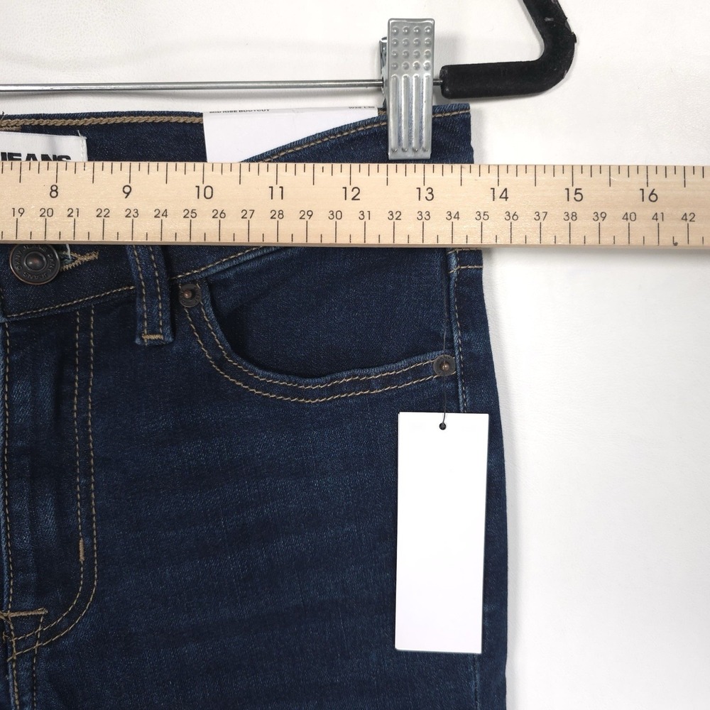 DKNY JEANS Women's 26 New Jeans Flare Stretch LUDLOW Mid Rise Demi Bootcut Egypt - Picture 5 of 15